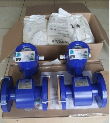 can-dien-tu-camry-sieu-mong-hoa-tiet-hoa-van-eb-9301-s109