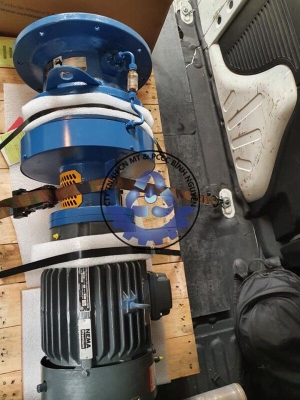 can-dien-tu-camry-sieu-mong-hoa-tiet-hoa-van-eb-9301-s109